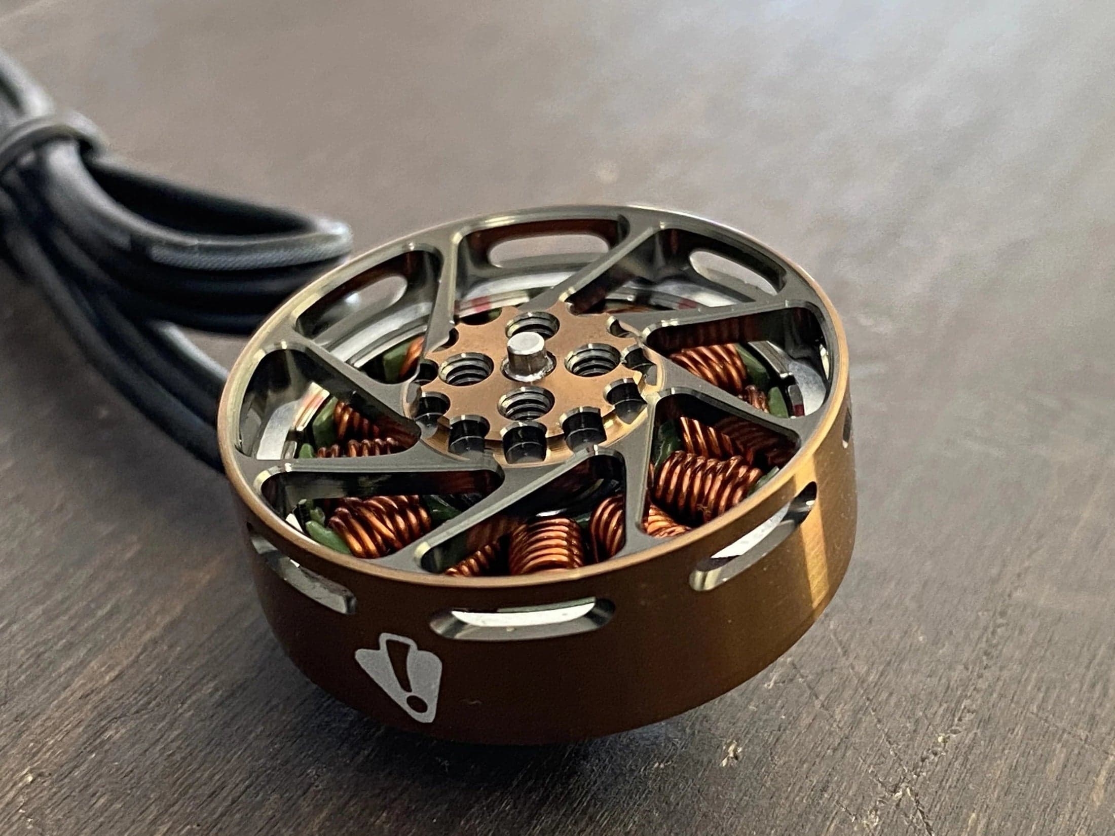 Ummagawd Aerolite 2004 2450KV Motor for fpv drones 1