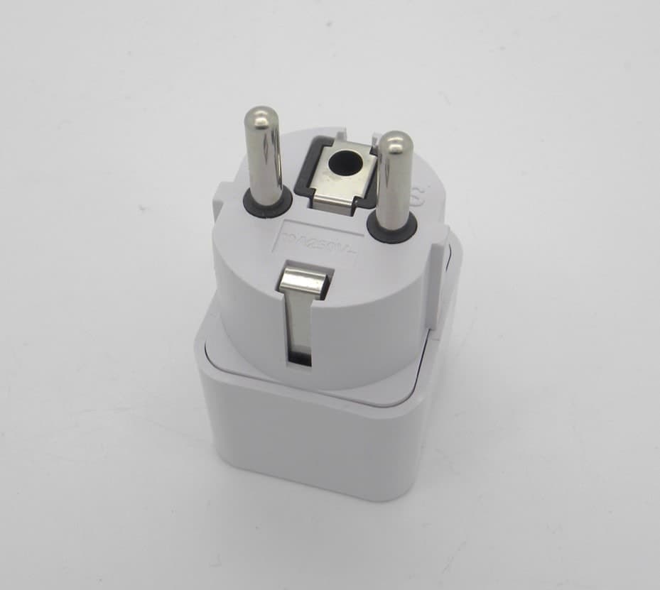 Universal Travel Plug Adapter for fpv drones 9