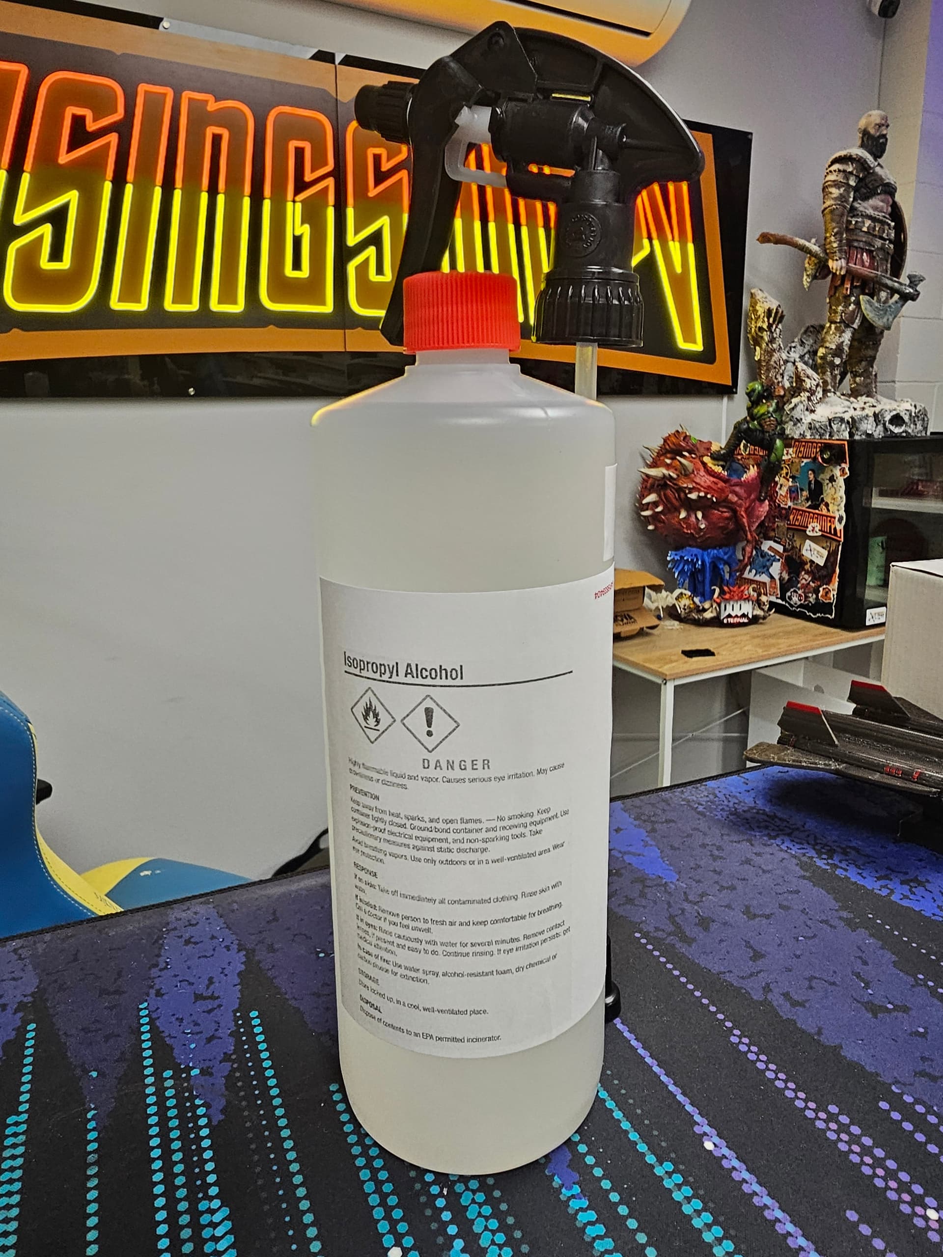 Isopropyl Alcohol 1L with Hi-flow spray nozzle. for fpv drones 1