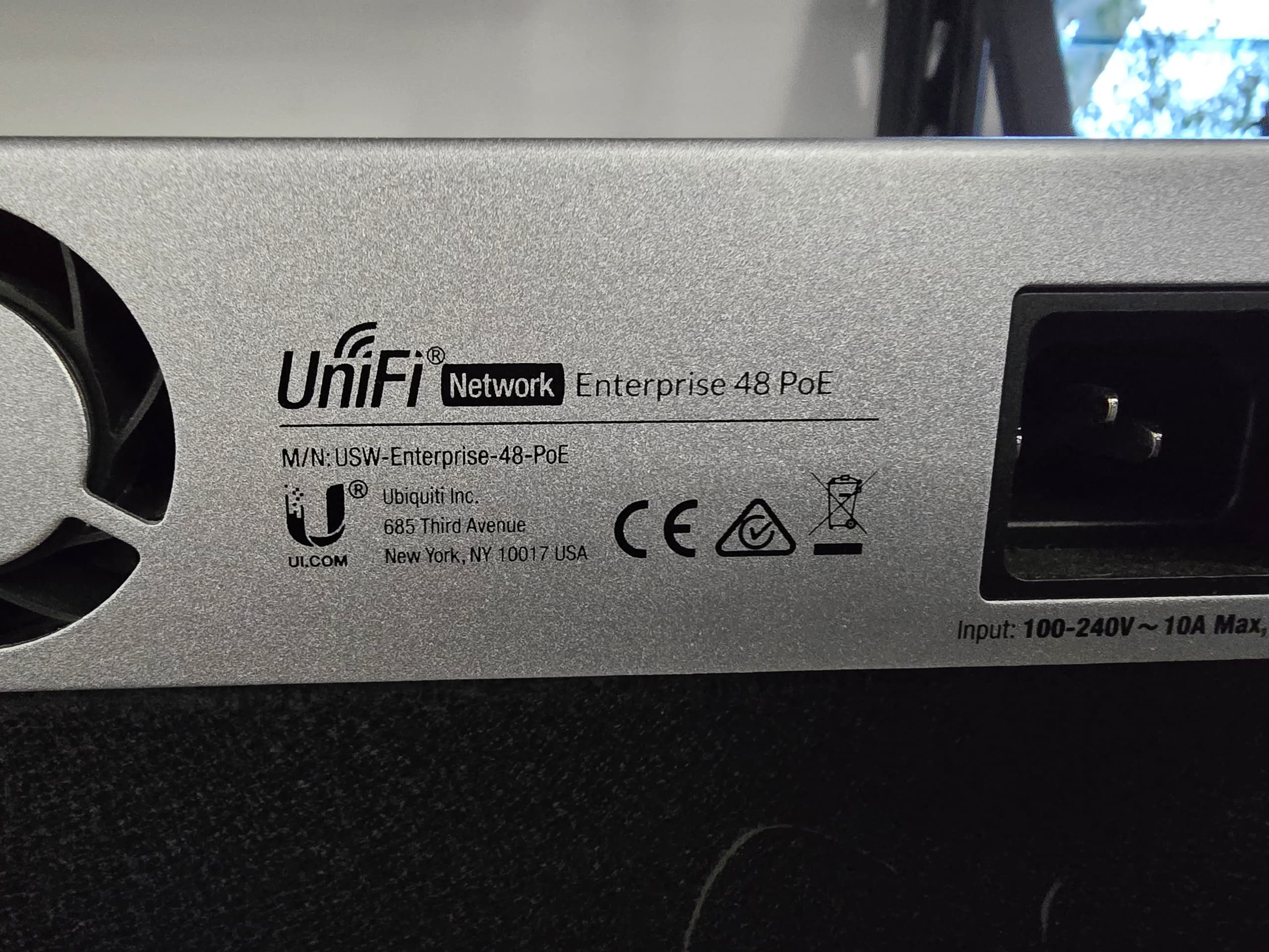 Ubiquiti Switch Enterprise 48-port PoE+ 48x2.5GbE Ports USW-Enterprise-48-PoE - NO BOX [PC] for fpv drones 2