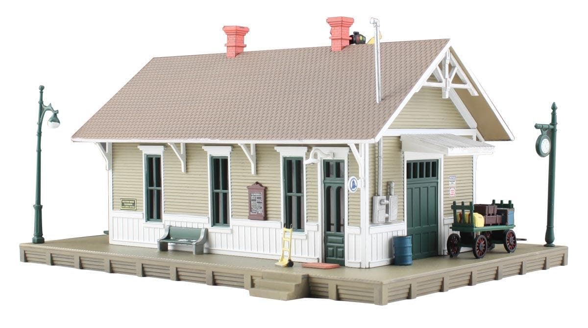 Woodland Scenics HO Danbury Depot Built-&-Ready Structure for fpv drones 1