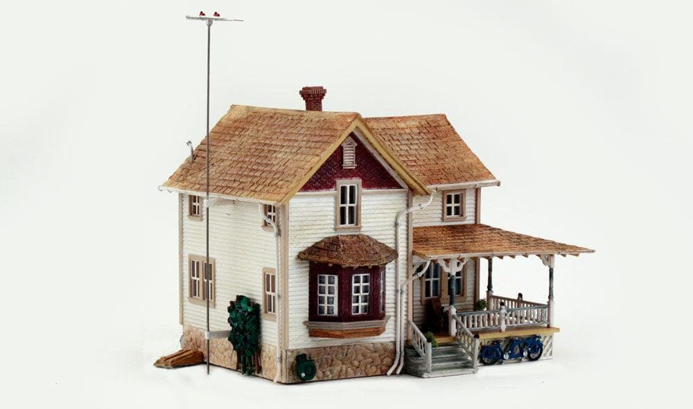 Woodland Scenics BR5046 HO Corner Porch House Structure  Built-&-Ready for fpv drones 1