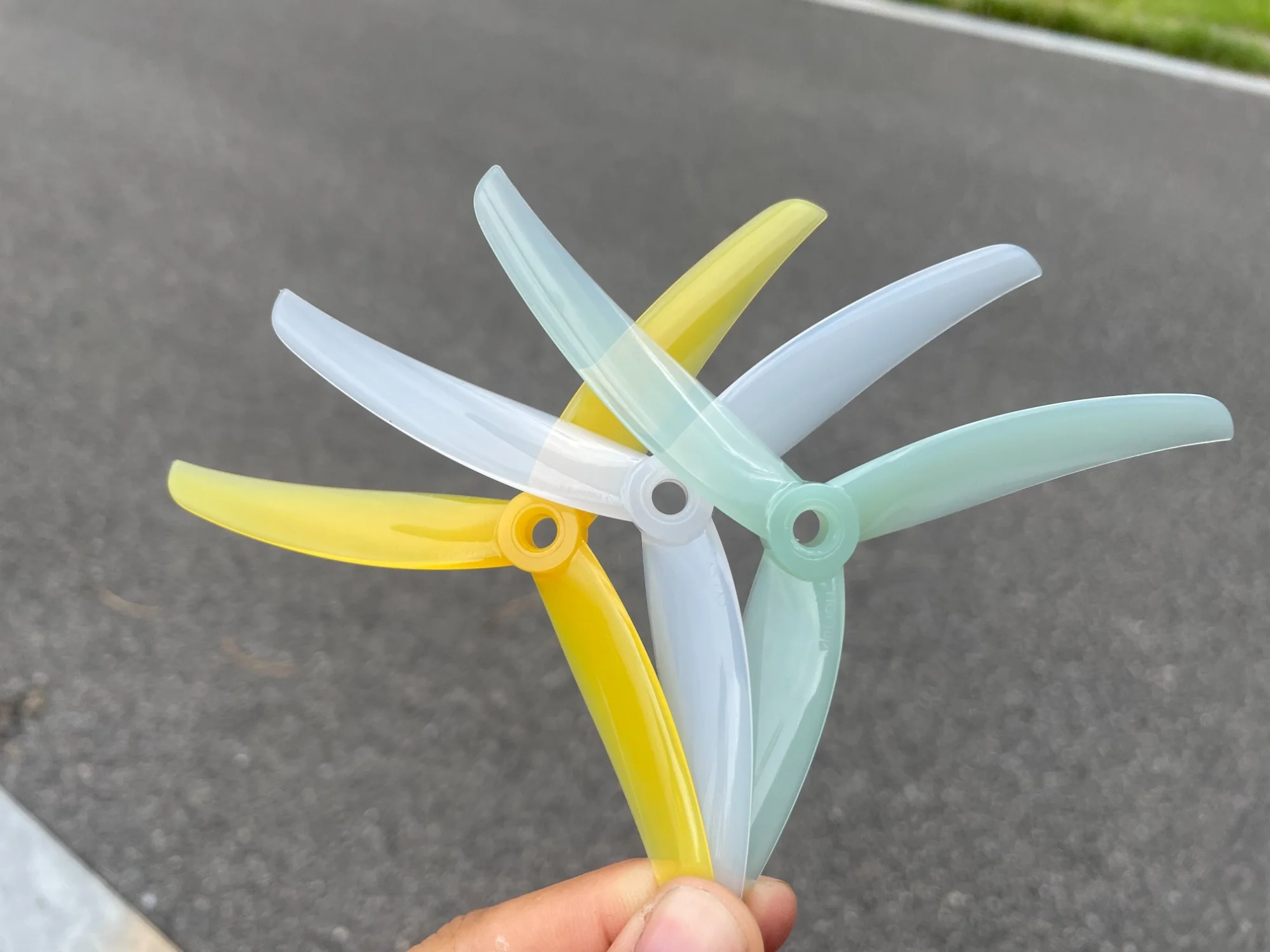 HQProp Juicy Prop J37 4.9x3.7x3 (2CW+2CCW) for fpv drones 1