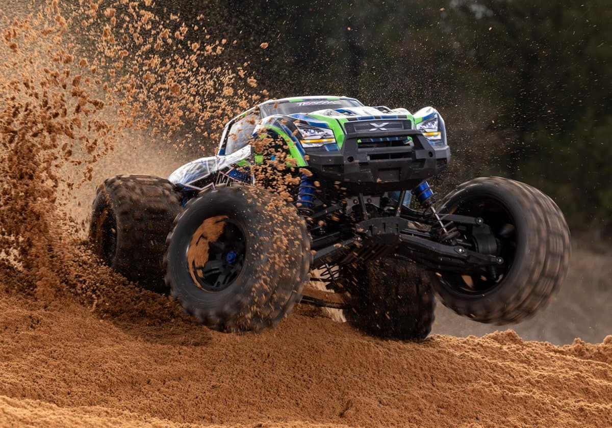 Traxxas X-Maxx 8s 4x4 VXL Monstertruck for fpv drones 7